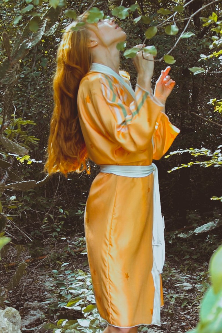 The Royal Robe Yucatan Rainbow – Custom-made kimono in eco-friendly silk