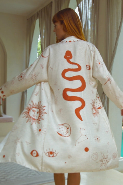 The Royal Robe Dalaman Dreamer – Handcrafted and eco-friendly kimono in lightweight silk 