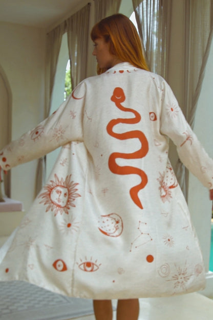 The Royal Robe Dalaman Dreamer – Handcrafted and eco-friendly kimono in lightweight silk 
