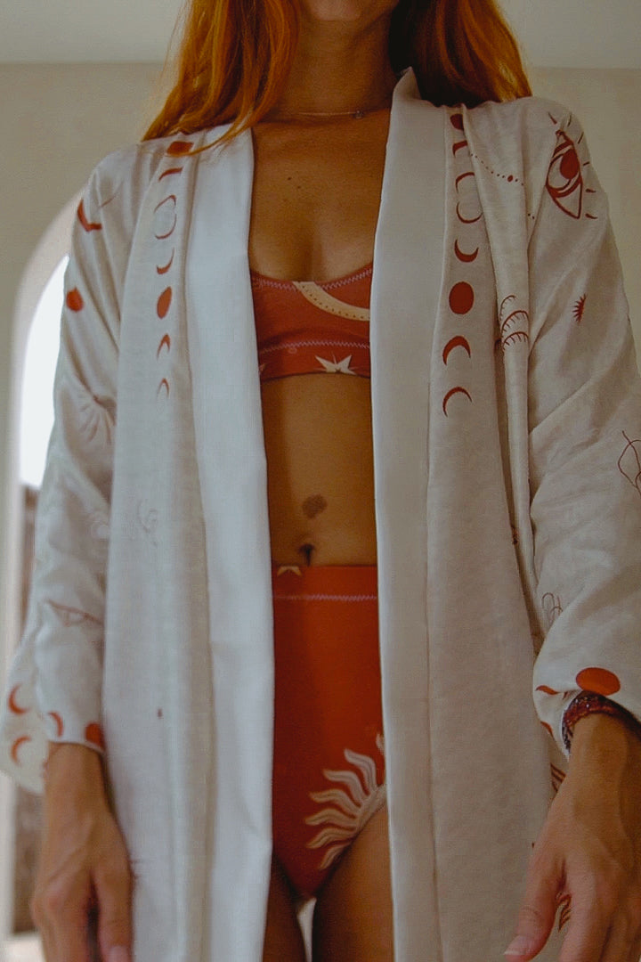 The Royal Robe Dalaman Dreamer – Handcrafted and eco-friendly kimono in lightweight silk 