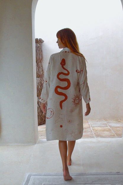 The Royal Robe Dalaman Dreamer – Handcrafted and eco-friendly kimono in lightweight silk 