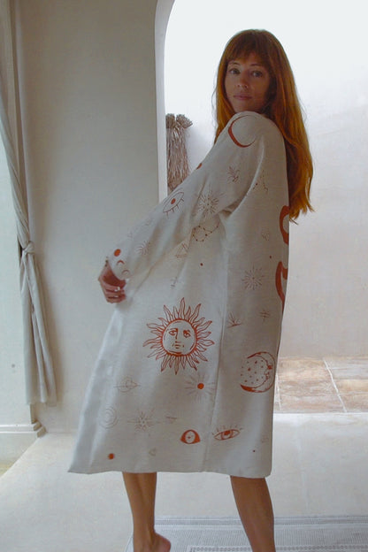 The Royal Robe Dalaman Dreamer – Handcrafted and eco-friendly kimono in lightweight silk 